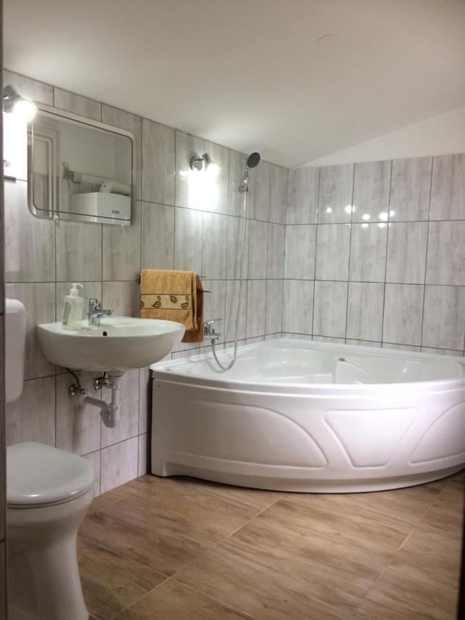 Gadoros Vendeghaz Otel Egerszalók Dış mekan fotoğraf
