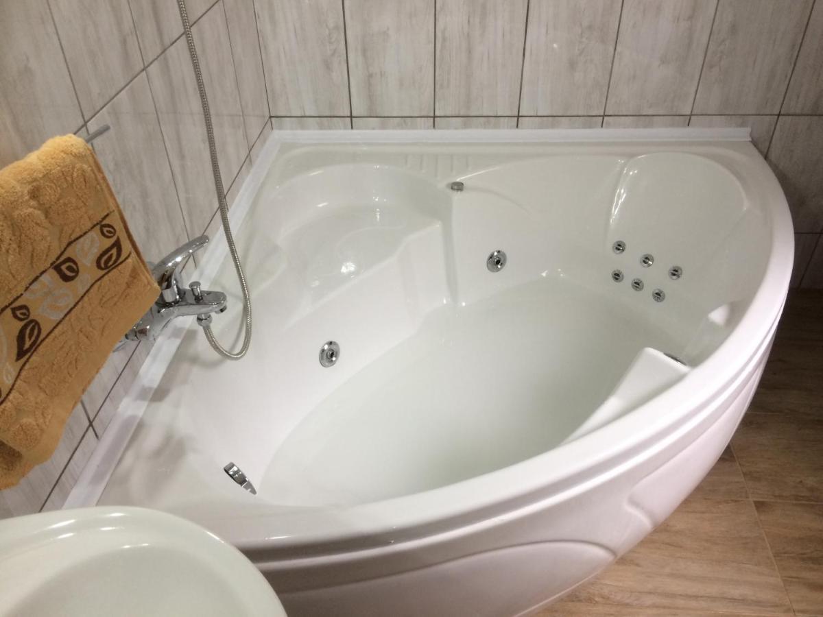 Gadoros Vendeghaz Otel Egerszalók Dış mekan fotoğraf
