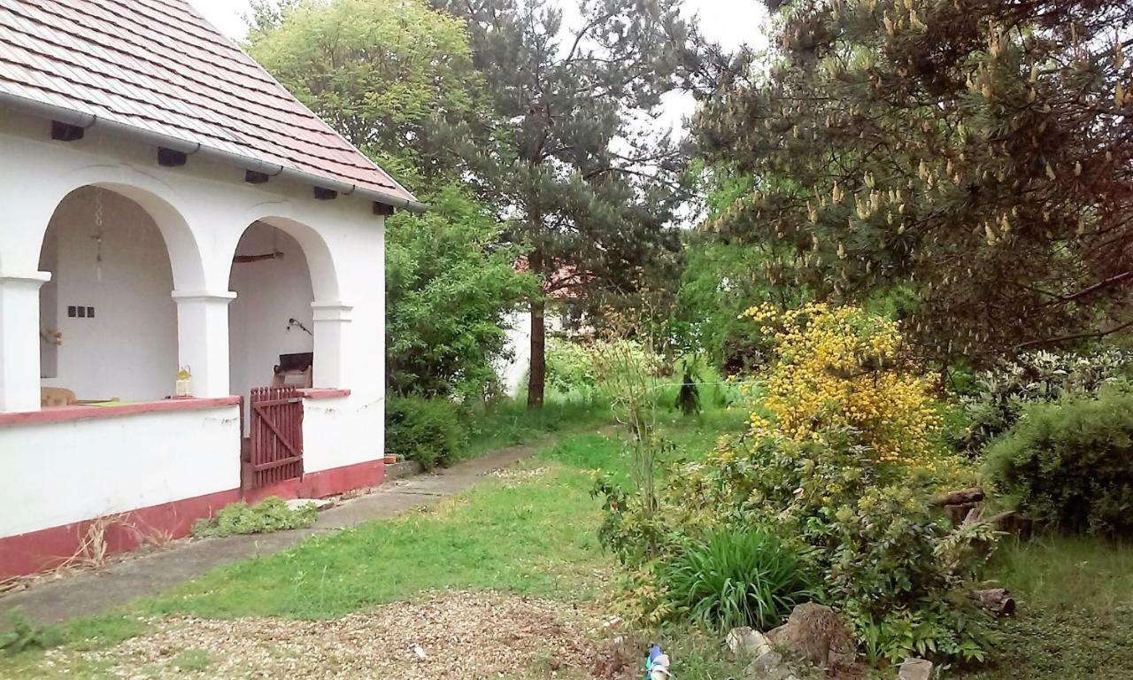 Gadoros Vendeghaz Otel Egerszalók Dış mekan fotoğraf