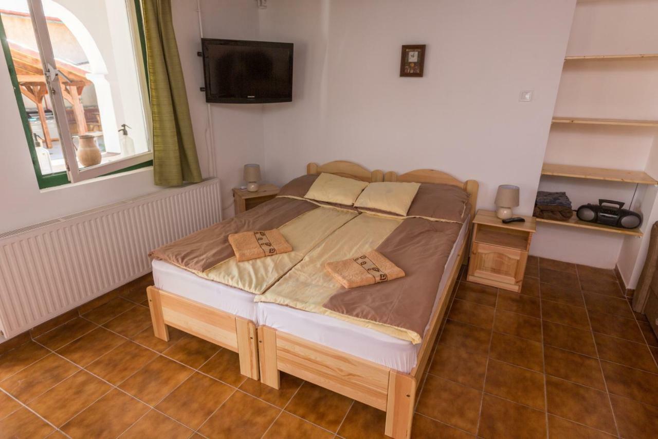 Gadoros Vendeghaz Otel Egerszalók Dış mekan fotoğraf