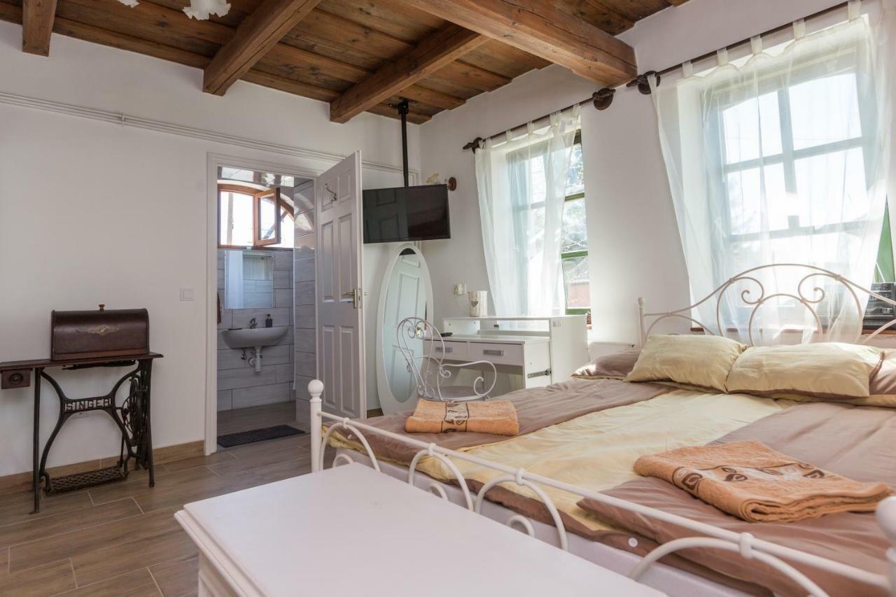 Gadoros Vendeghaz Otel Egerszalók Dış mekan fotoğraf