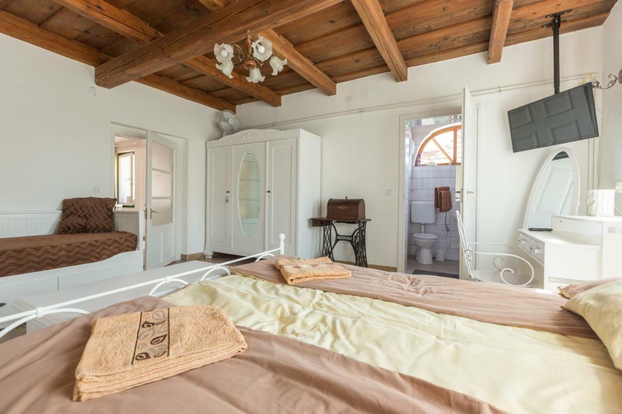 Gadoros Vendeghaz Otel Egerszalók Dış mekan fotoğraf