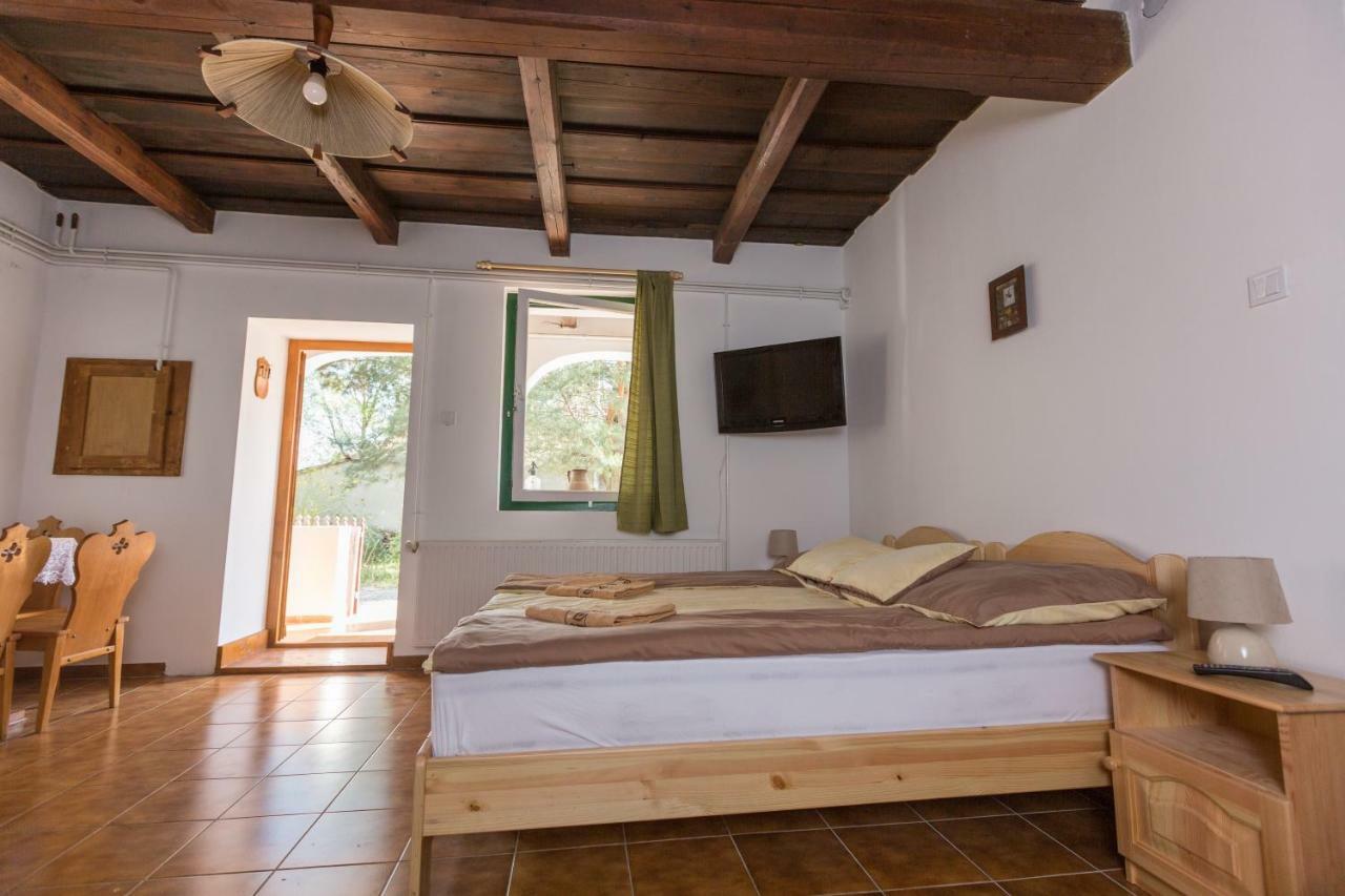 Gadoros Vendeghaz Otel Egerszalók Dış mekan fotoğraf