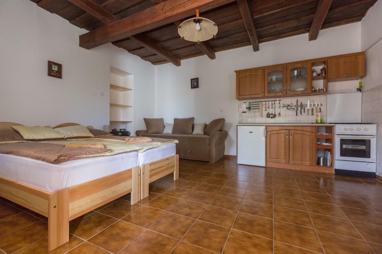 Gadoros Vendeghaz Otel Egerszalók Dış mekan fotoğraf