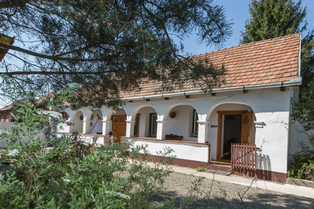 Gadoros Vendeghaz Otel Egerszalók Dış mekan fotoğraf